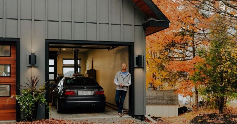 Image for the Tweet beginning: One man is fighting for